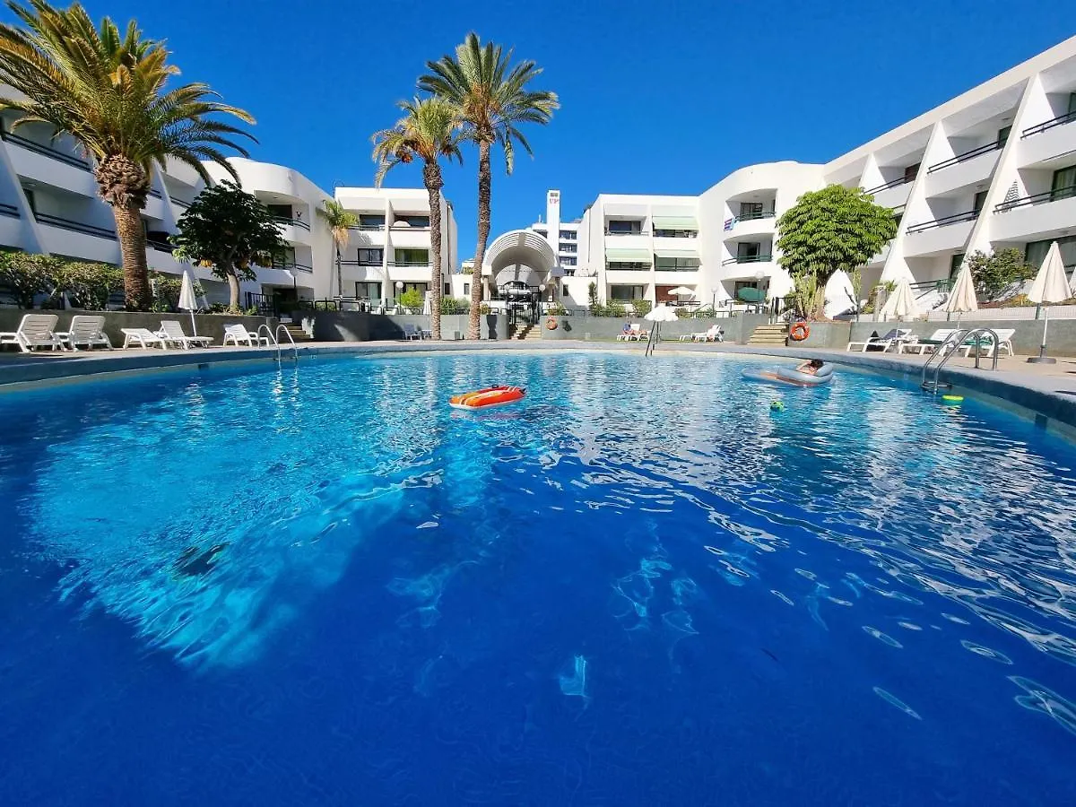 Casa Palmera 3 Only 150 Metres To The Beach, Heated Pool, Wifi, Sat-Tv, Balcony Arona