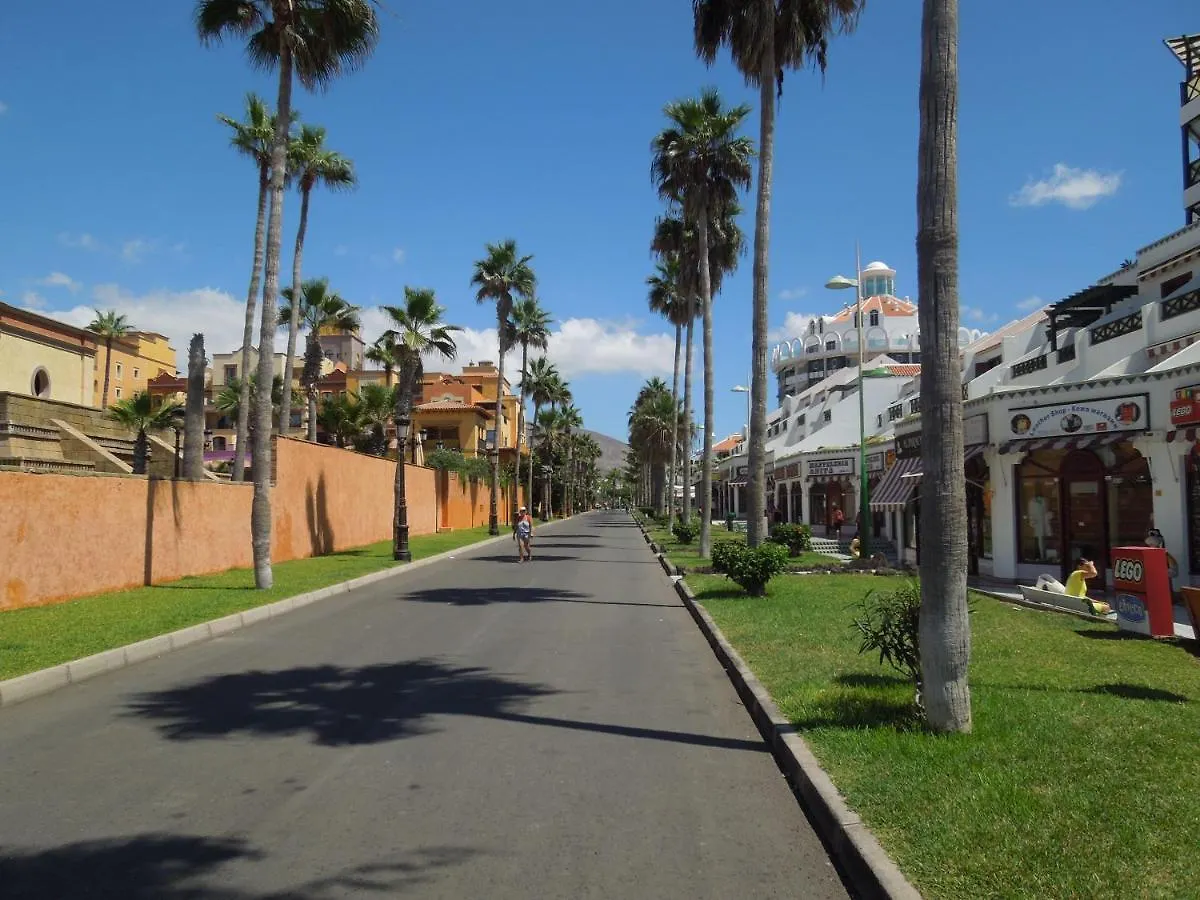 Apartment Casa Palmera 3 Only 150 Metres To The Beach, Heated Pool, Wifi, Sat-Tv, Balcony Arona