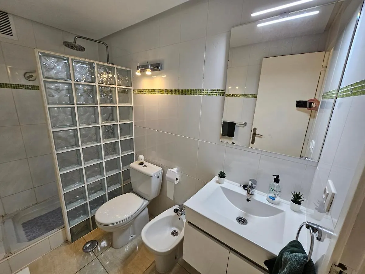 Casa Palmera 3 Only 150 Metres To The Beach, Heated Pool, Wifi, Sat-Tv, Balcony Arona  0*, Arona (Tenerife)